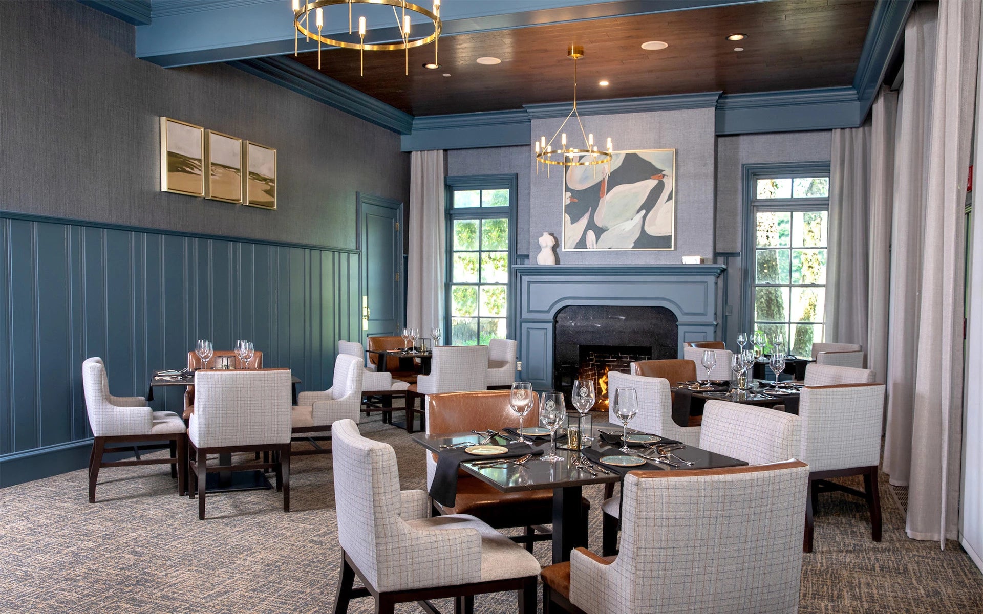 Art Consulting & Art Advisory | Nationwide Expertise | Art Firm - High-Rise Art Consulting Services
